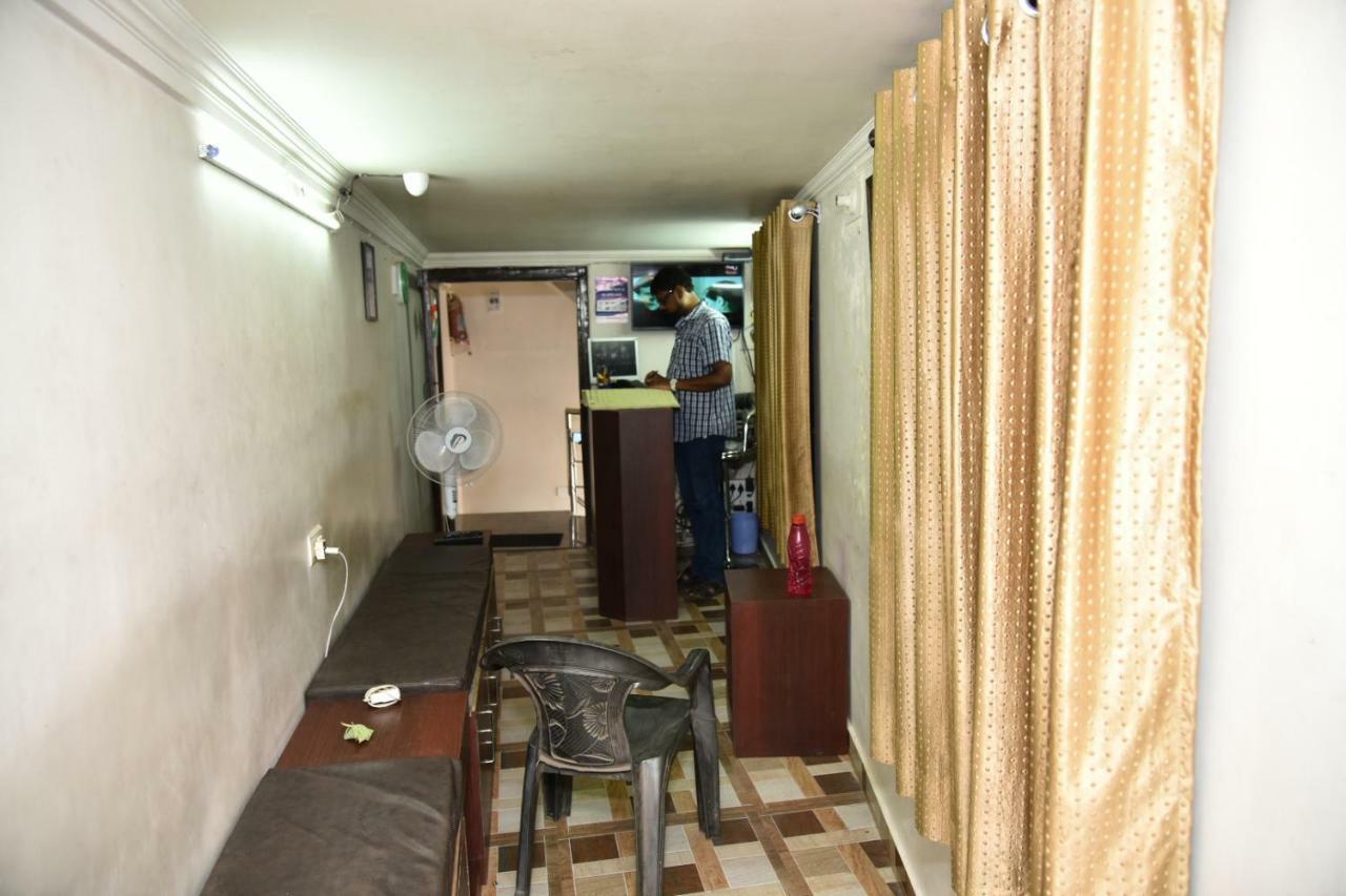 ורנאסי Hotel R D Palace מראה חיצוני תמונה